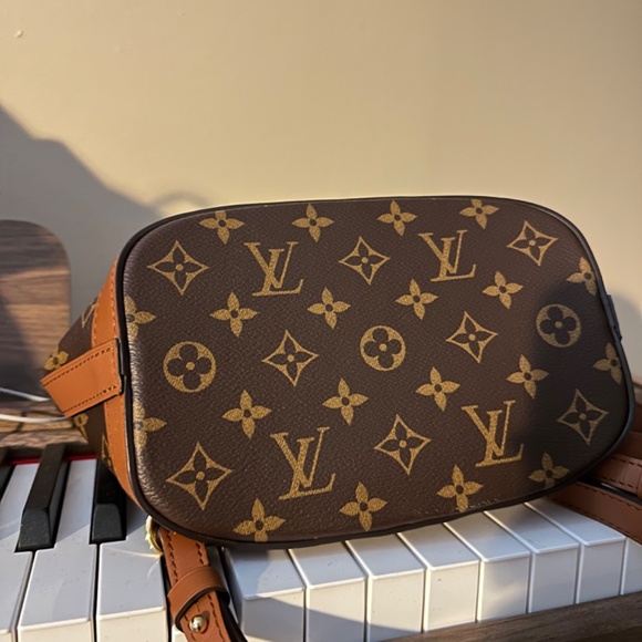 LOUIS VUITTON Monogram Reverse Dauphine Backpack Brown M45142 - Picture 4 of 7